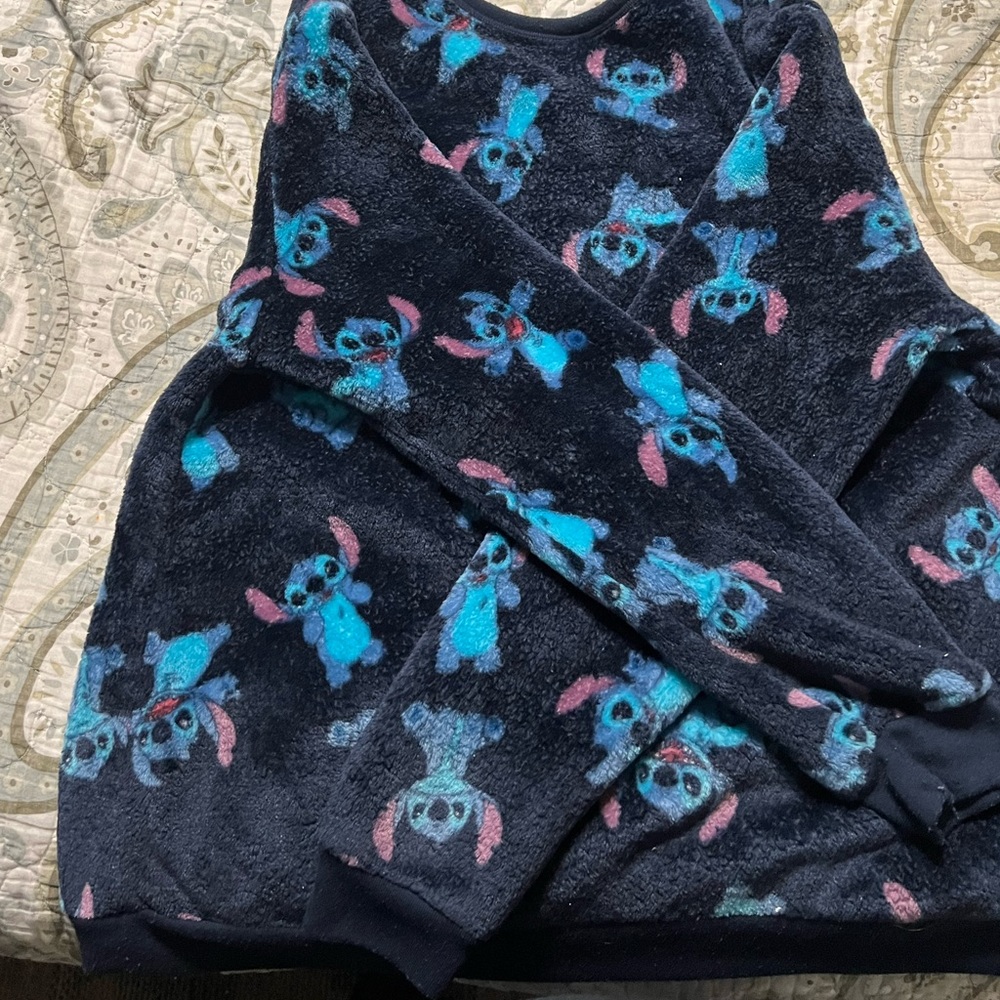 COLD CRUSH STITCH SWEATSHIRT, NO POCKETS, NO HOODIE, DARK BLUE, NEVER WORN